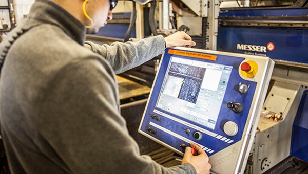 코어에서 에지까지 Aruba CX로 똑똑하고 프로그래밍 가능한 유선 네트워크